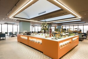 Daily buffet breakfast for a fee - Hotel Fukuracia Harumi (Tokyo)