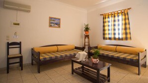 Iron/ironing board (on request), WiFi (free), bed sheets - Anagenessis Village (Zakynthos)