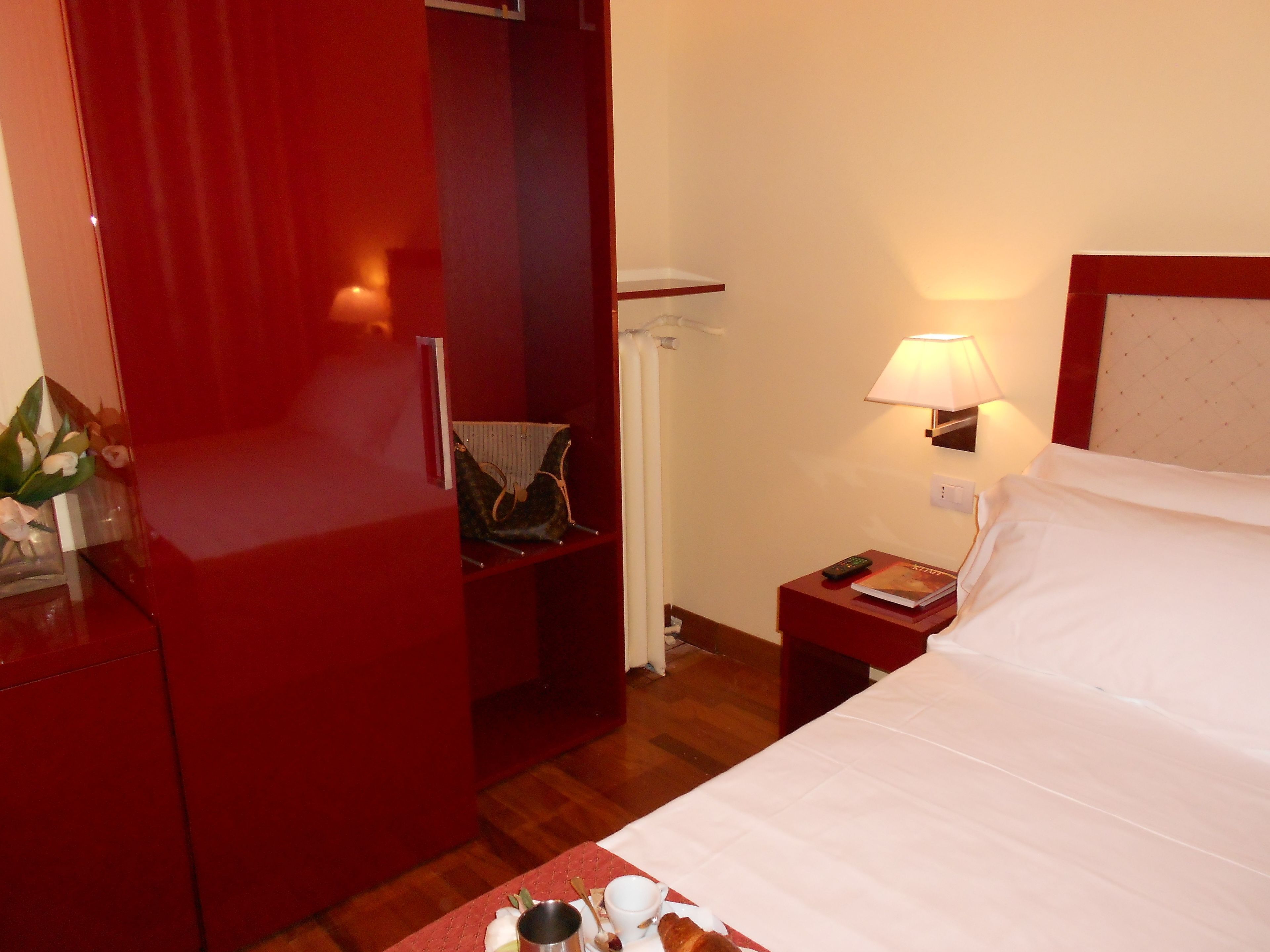 Down comforters, in-room safe, desk, free WiFi