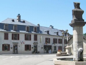 واجهة المنشأة