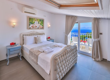 Sábanas de algodón egipcio, minibar y sistema de insonorización . Linda Beach Class Hotel - Boutique Class