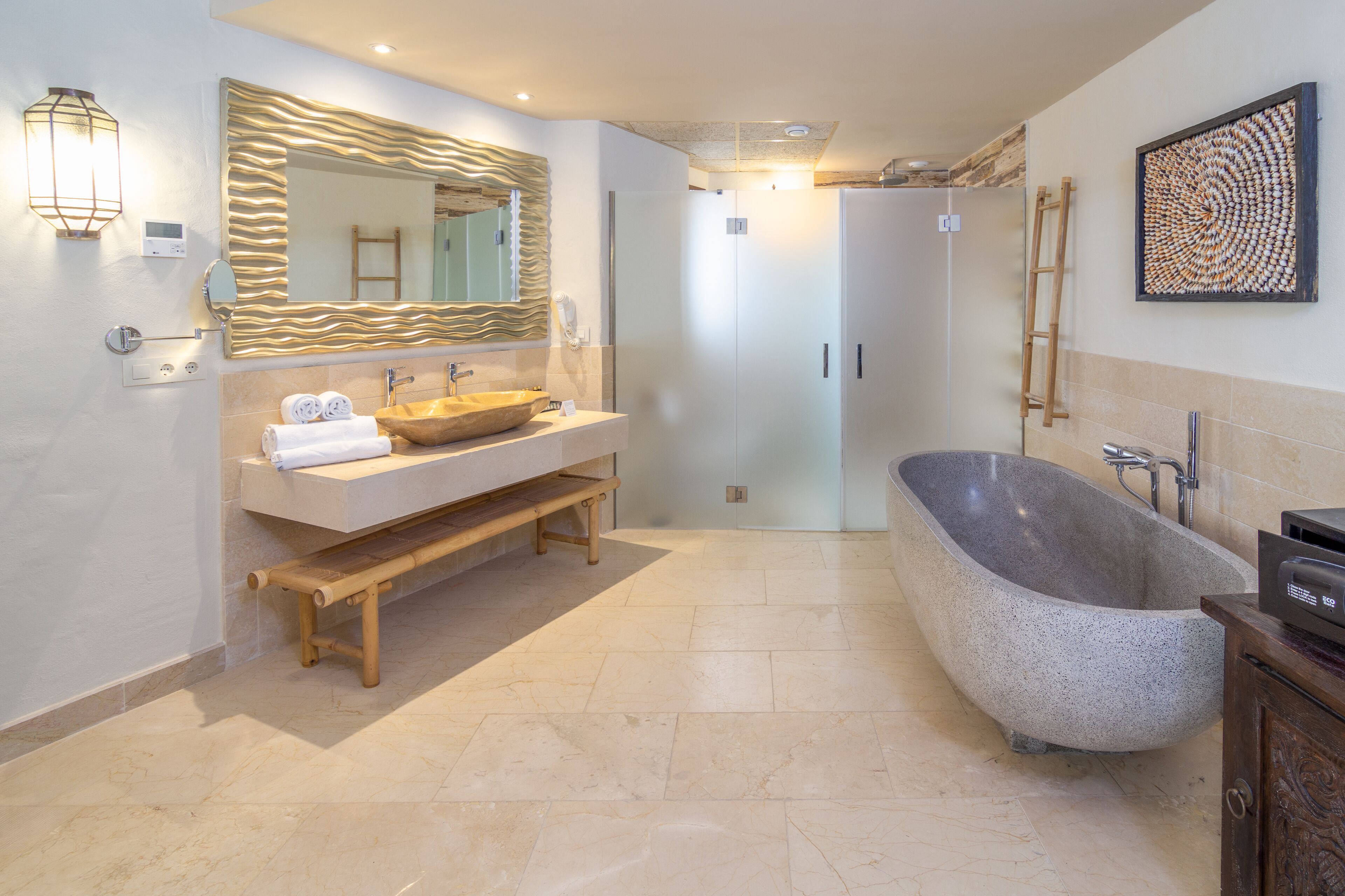 hair dryer, bidet, towels