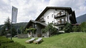 Exterior - La Meridiana (Saint-Pierre)