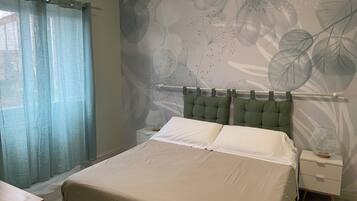 2 عدّة غرف نوم وملاءات إيطالية من طراز فريتي