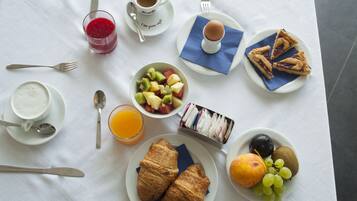Colazione a buffet inclusa, servita tutte le mattine