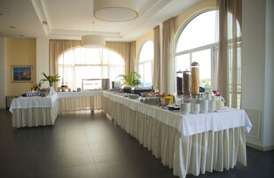 Desayuno buffet incluido todos los días 