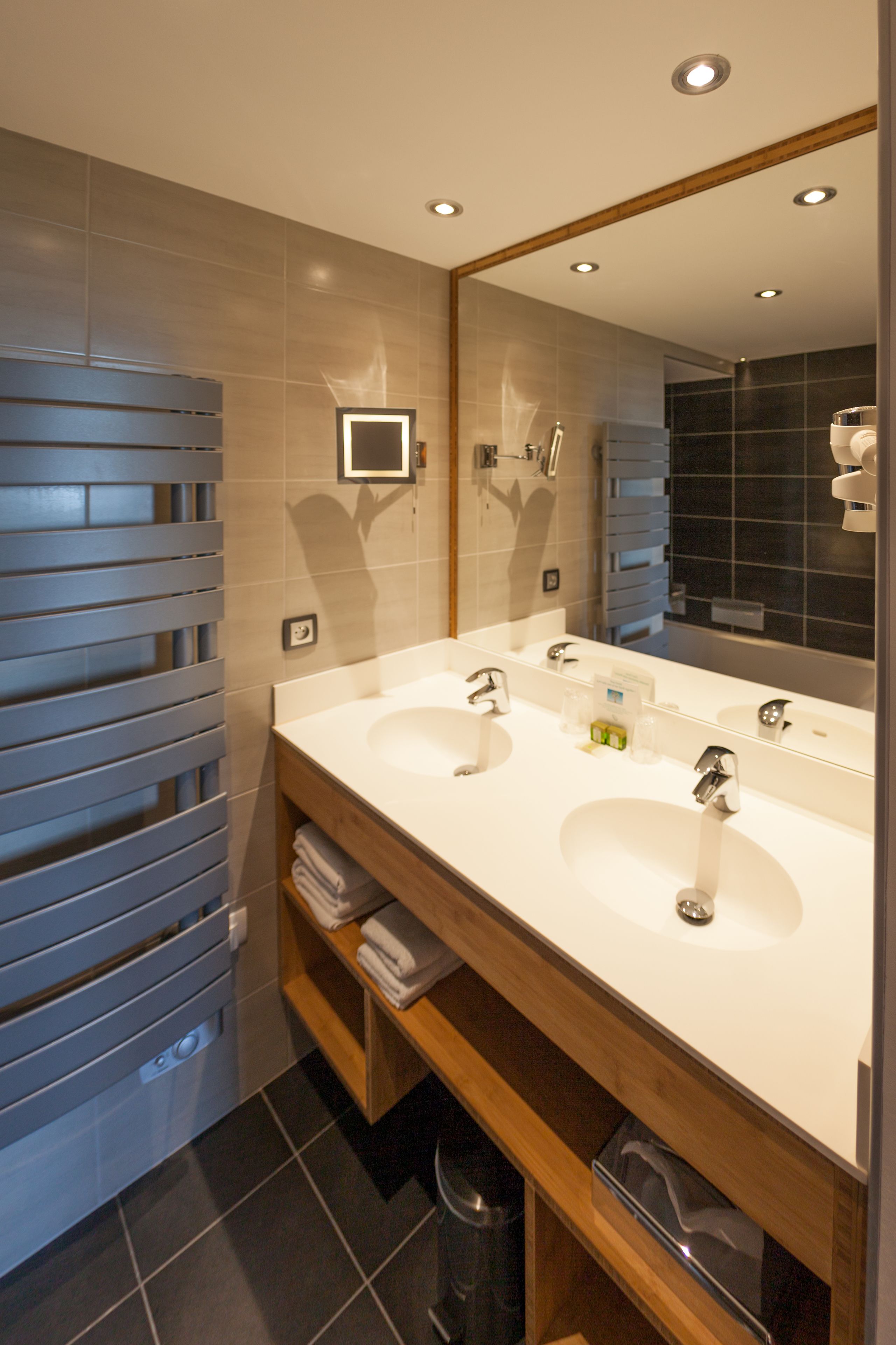 junior suite, mountain view | bathroom sink