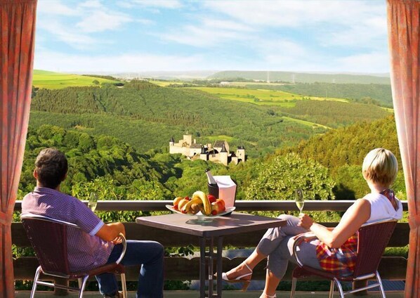 Allergikerbettwaren, Zimmersafe, Schreibtisch, Verdunkelungsvorhänge