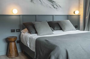 Superior Double Room | Desk, free WiFi, bed sheets - Refugio Knapp (San Carlos de Bariloche)