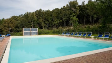Indendørs pool, udendørs pool, liggestole