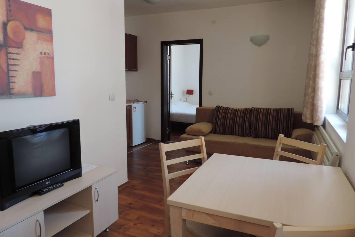 Standard-Apartment, 1 Schlafzimmer | Hochwertige Bettwaren, Bügeleisen/Bügelbrett, kostenloses WLAN
