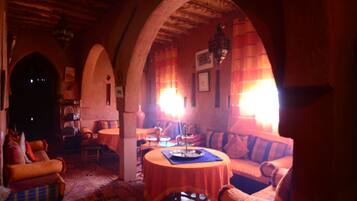 Coin salon dans le hall