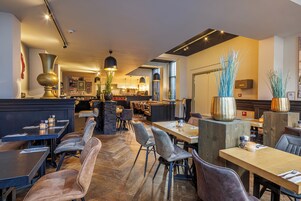 Daily buffet breakfast (EUR 20.50 per person)