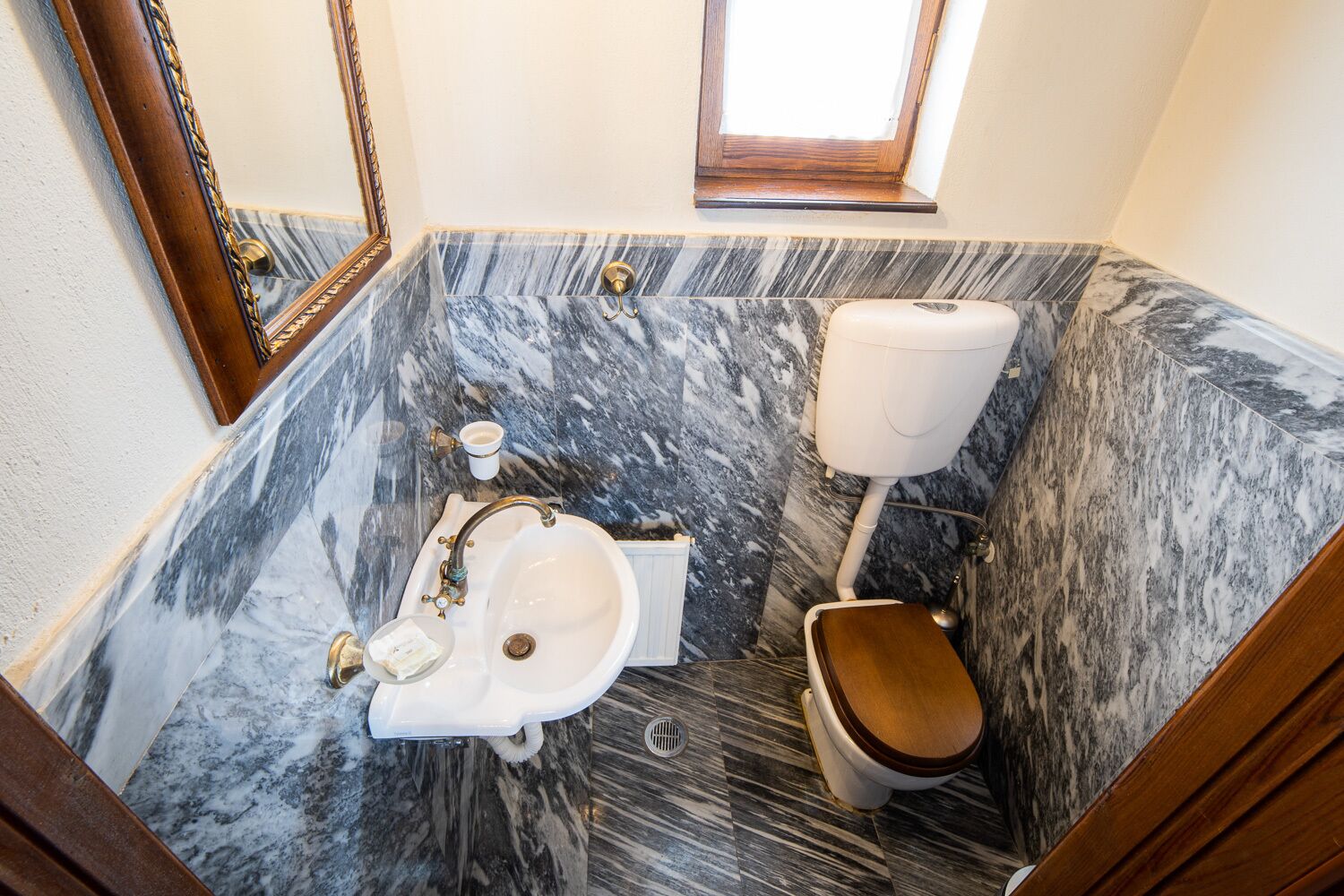 deluxe suite, fireplace, pool view | 1 bedroom, premium bedding, minibar, iron/ironing board