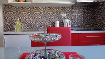 Departamento Deluxe, 2 habitaciones, cocina, vista al mar | Cocina privada | Utensilios de cocina