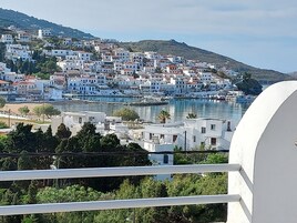 Apartamento panorâmico, de frente para o mar (Panoramic Sea and Village View) | Terraço/pátio