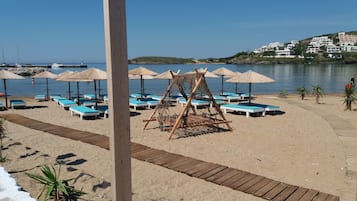 Una spiaggia nelle vicinanze