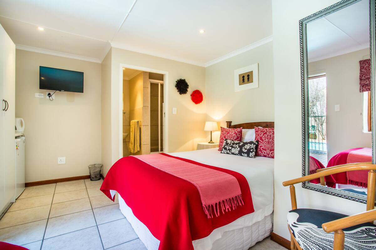 Twin Room (Barn 2 Singles)