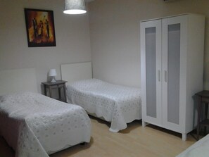 Family Room | Desk, free cribs/infant beds, rollaway beds, free WiFi - Galata Life Istanbul (Istanbul)