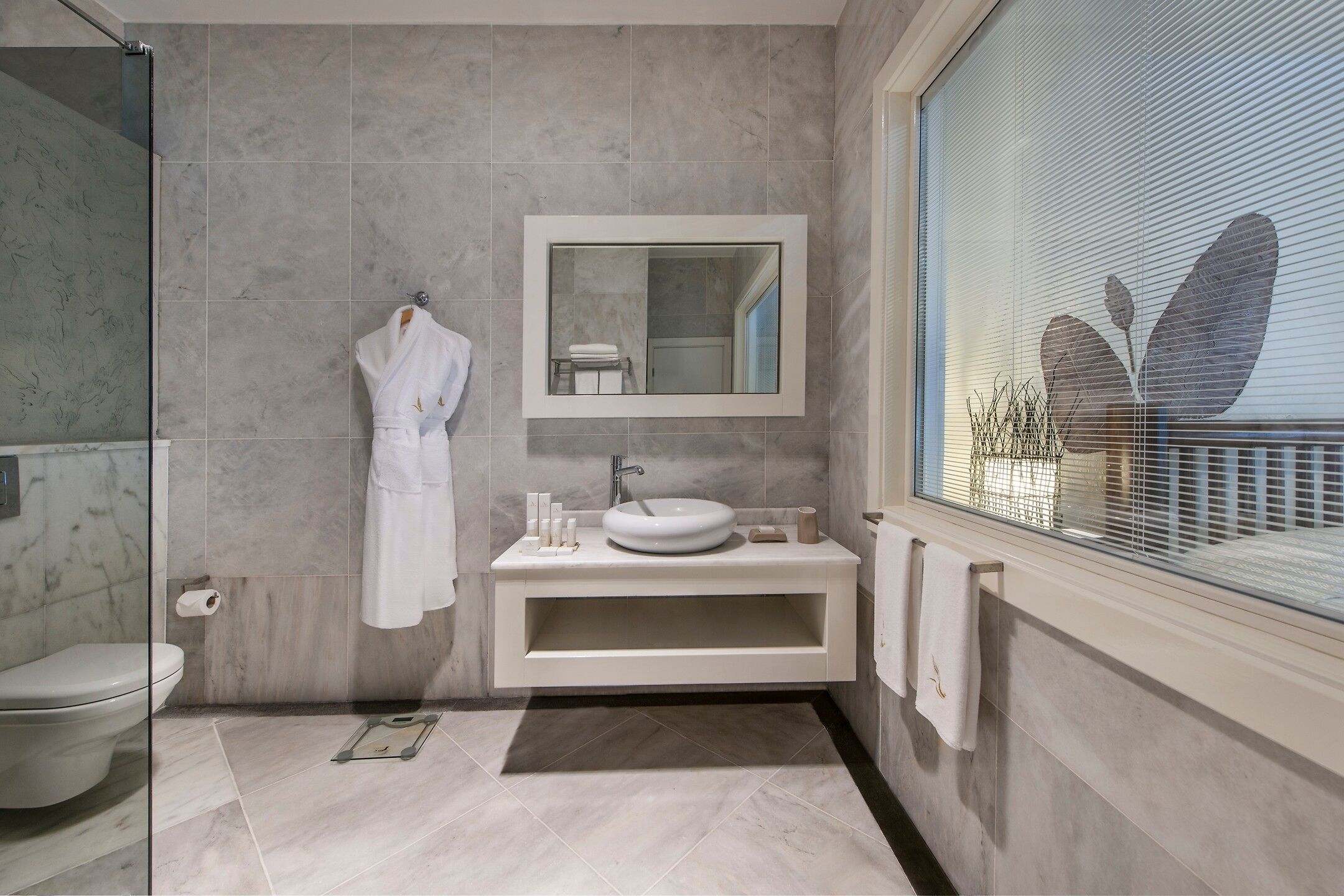 junior double room | bathroom | shower, eco-friendly toiletries, hair dryer, bathrobes