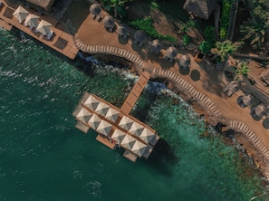 Private beach, beach cabanas, sun loungers, beach umbrellas