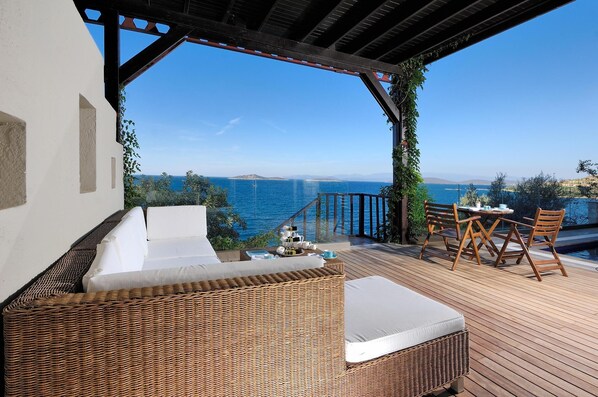 Romantic Suite, 1 Queen Bed, Pool Access, Sea View | Terrace/patio