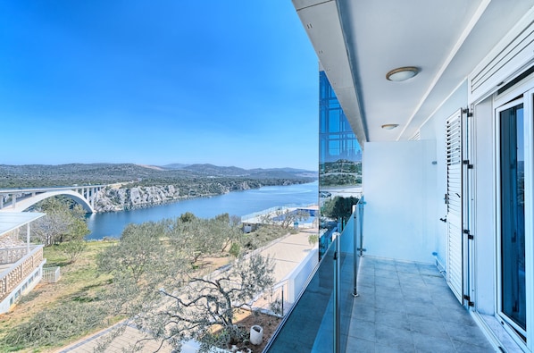 Habitación doble superior | Vista desde la propiedad