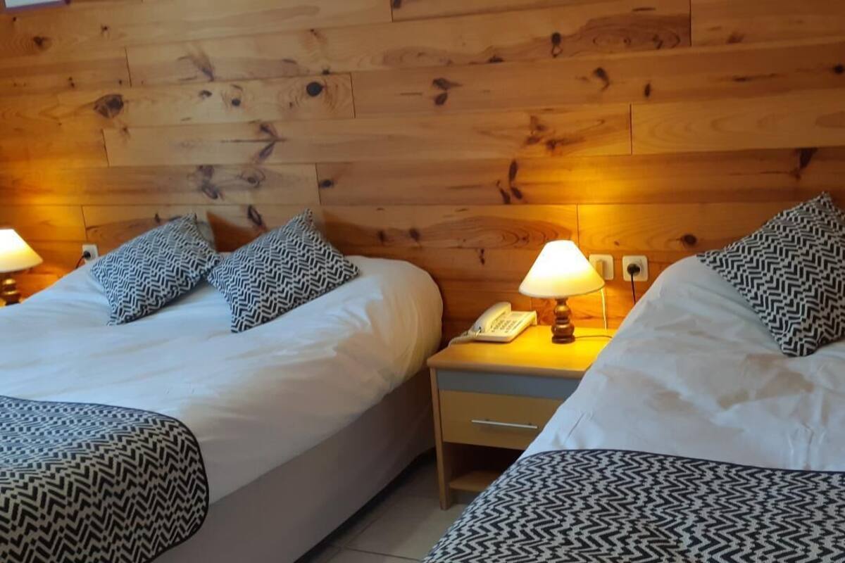 Double Room | Desk, free cots/infant beds, free WiFi