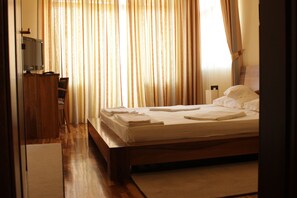 Minibar, in-room safe, desk, soundproofing