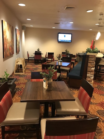 Comfort Suites Altoona North