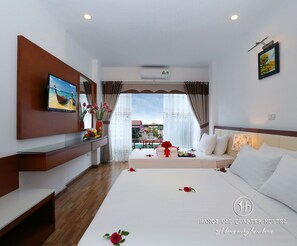 Special Occasion Triple Room - Hanoi Old Quarter Hostel (Hanoi)