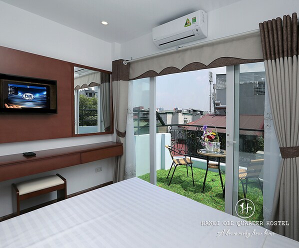 Special Occasion Double or Twin Room | Minibar, in-room safe, desk, soundproofing