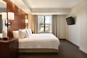 Premium bedding, down comforters, desk, iron/ironing board - Residence Inn by Marriott San Diego North San Marcos (San Marcos)