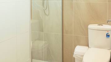 Superior Queen Room | Free minibar, desk, blackout curtains, soundproofing