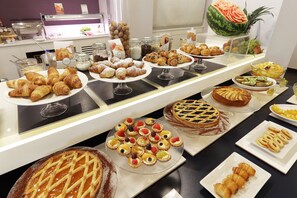 Breakfast, lunch and dinner served - Holiday Inn Milan Nord Zara by IHG (Cinisello Balsamo)