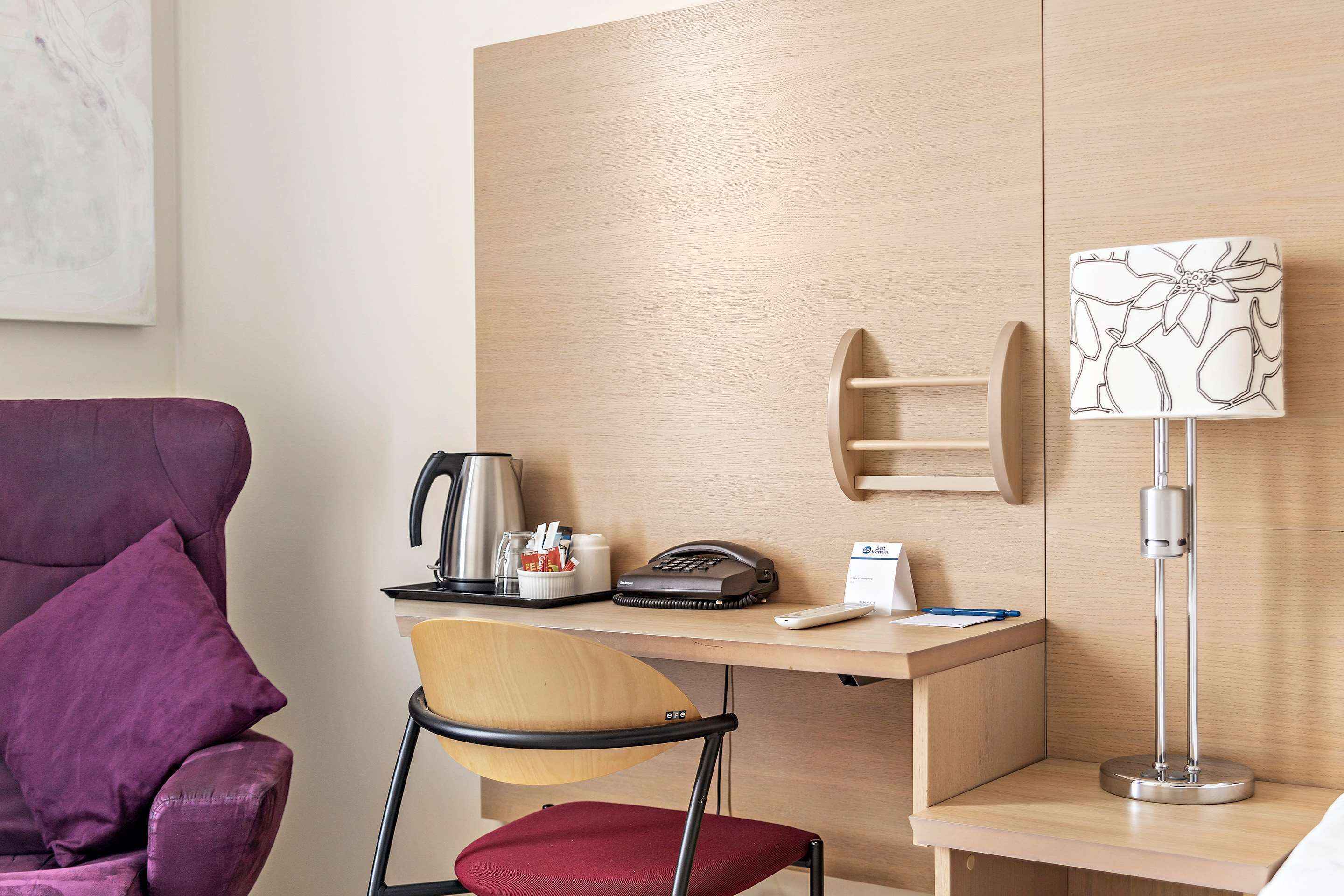 standard room, 1 queen bed, non smoking | pillow-top beds, individually furnished, desk, laptop workspace