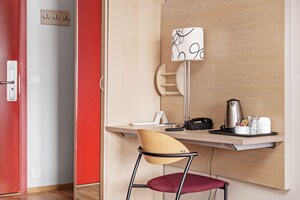 Rom – standard, 1 enkeltseng, ikke-røyk | Senger med overmadrass, individuelt innredet og skrivebord