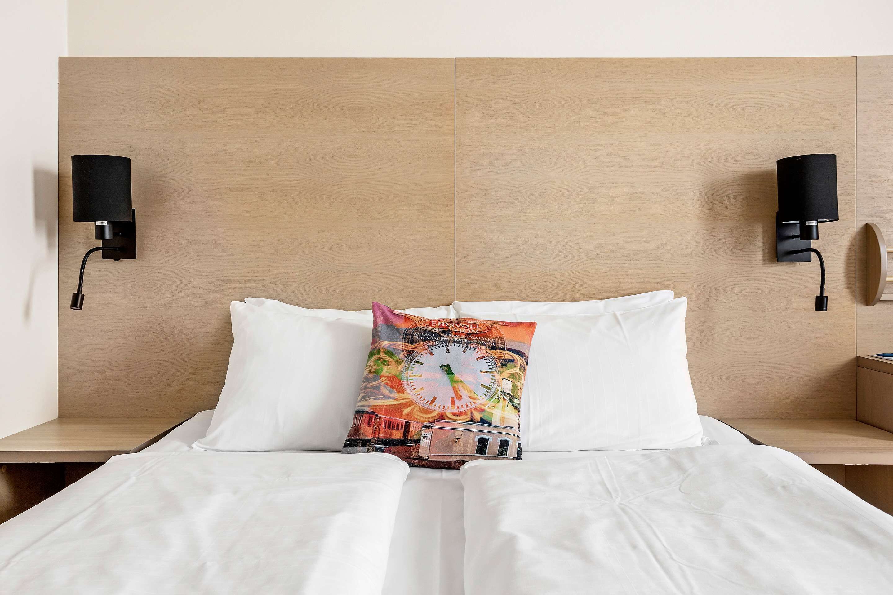 Chambre Standard, 1 lit double, non-fumeur | Lit avec matelas à plateau-coussin, ameublement unique, bureau