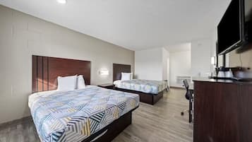 Escrivaninha, espaço de trabalho para notebook, cortinas blackout