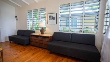 Quarto | Ferros/tábuas de passar roupa, roupa de cama