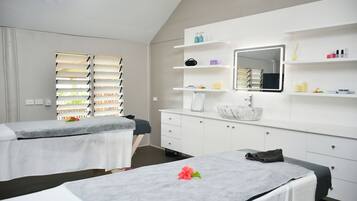 Couples treatment room(s), body treatments, deep-tissue massages