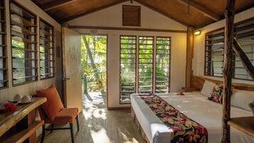 Chambre Familiale, plusieurs lits | Fer et planche Ă repasser, draps fournis