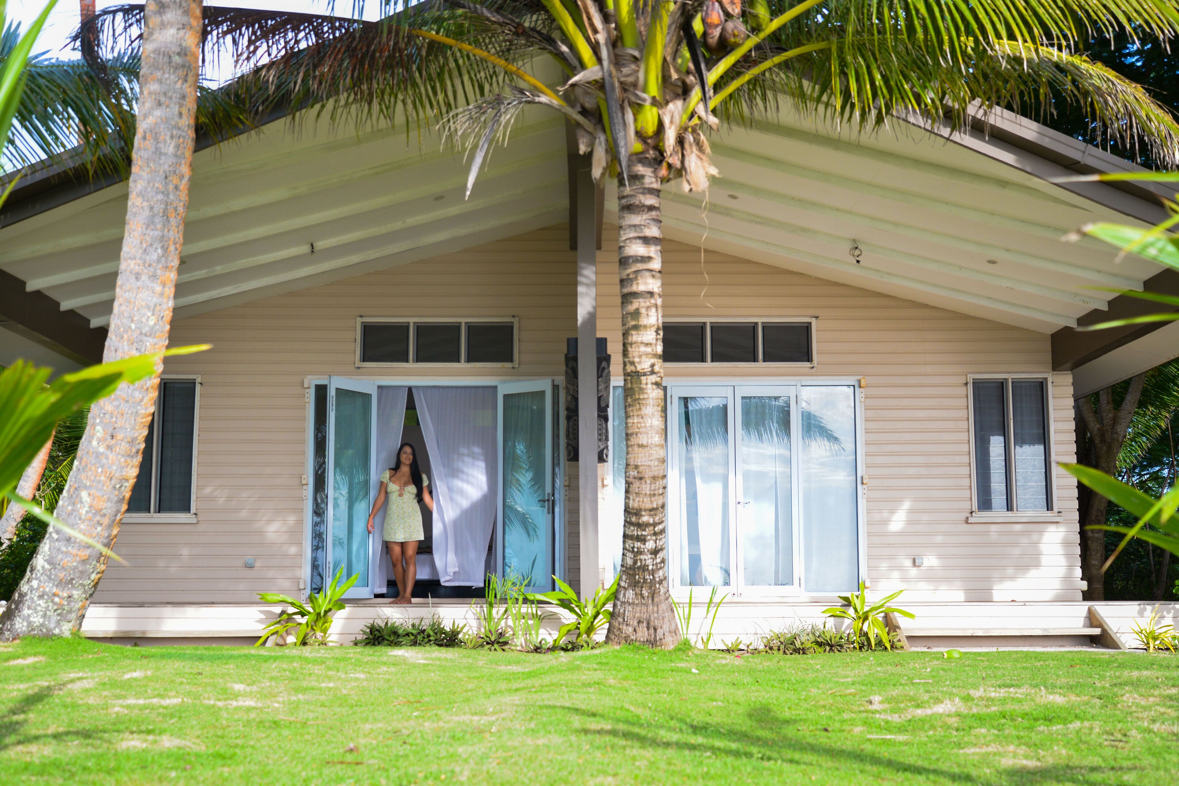 Beachfront Bure | Iron/ironing board, bed sheets