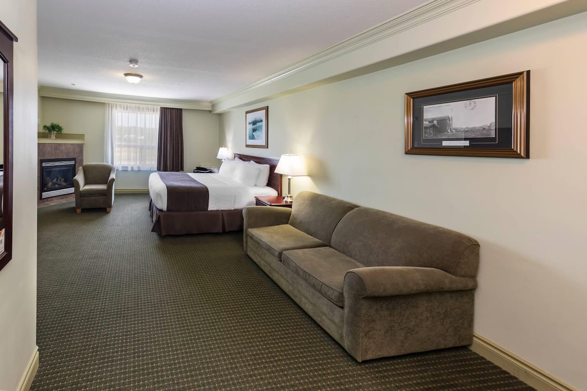 Standard Room, 1 King Bed, Non Smoking