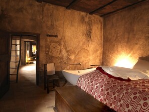 Executive-Suite | 1 Schlafzimmer, hochwertige Bettwaren, individuell dekoriert