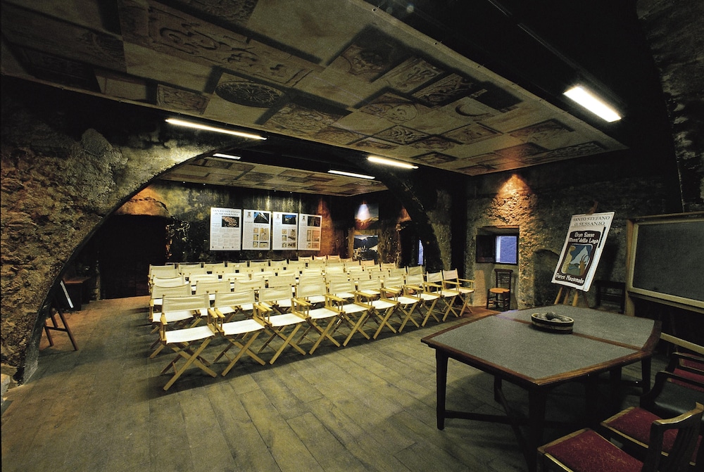 Sextantio Albergo Diffuso, Santo Stefano di Sessanio by null