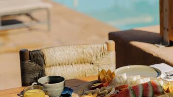 Daily buffet breakfast (EUR 21 per person)