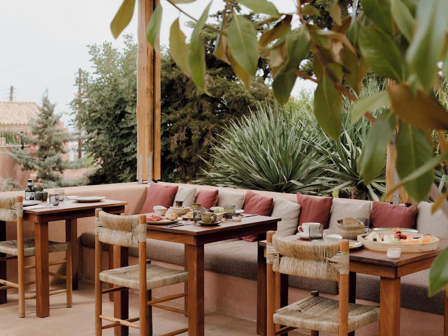 Daily buffet breakfast (EUR 21 per person)