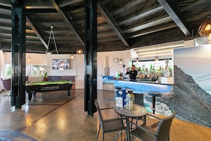 Bar (in der Unterkunft)