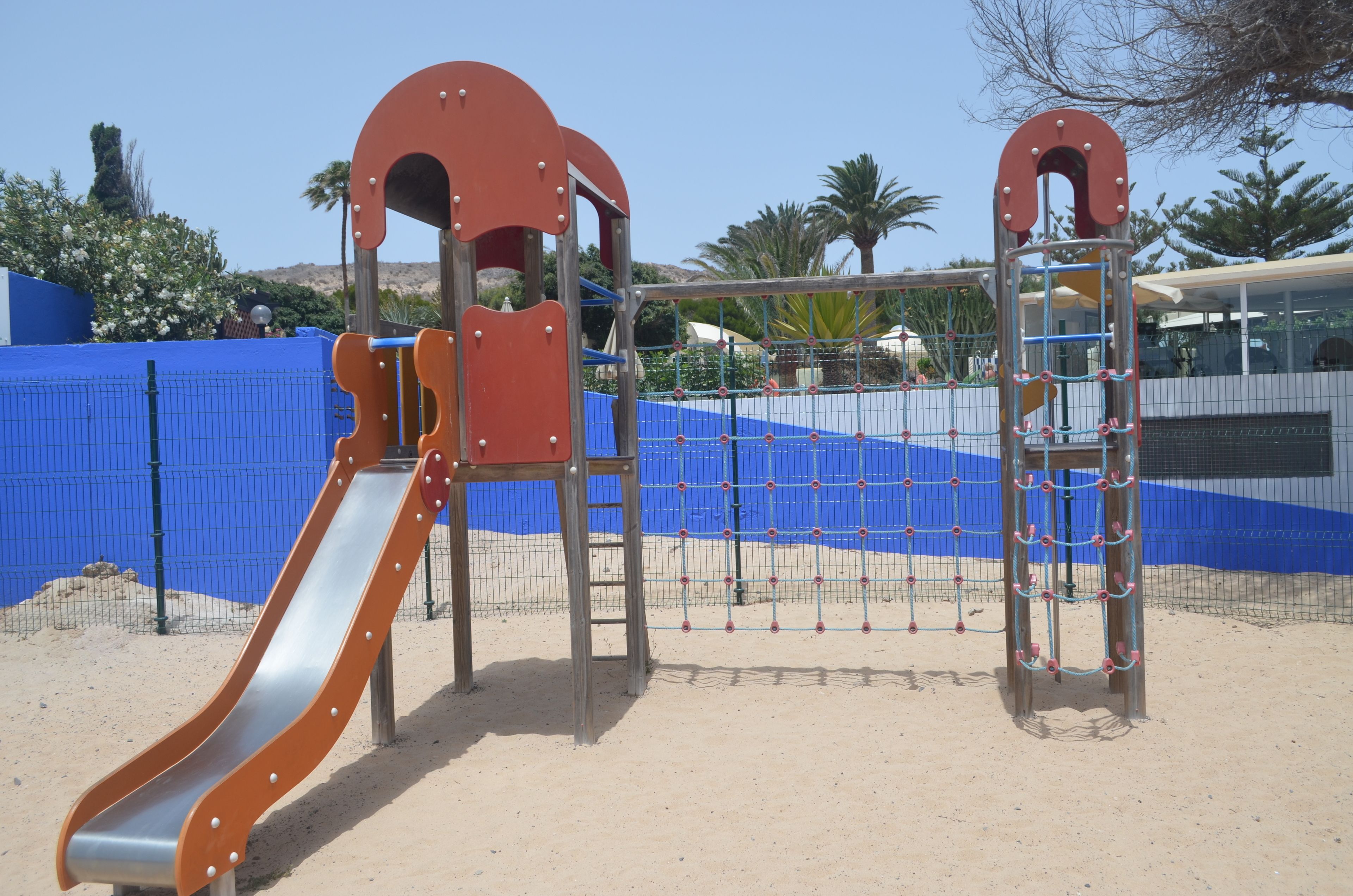 children’s play area – outdoor